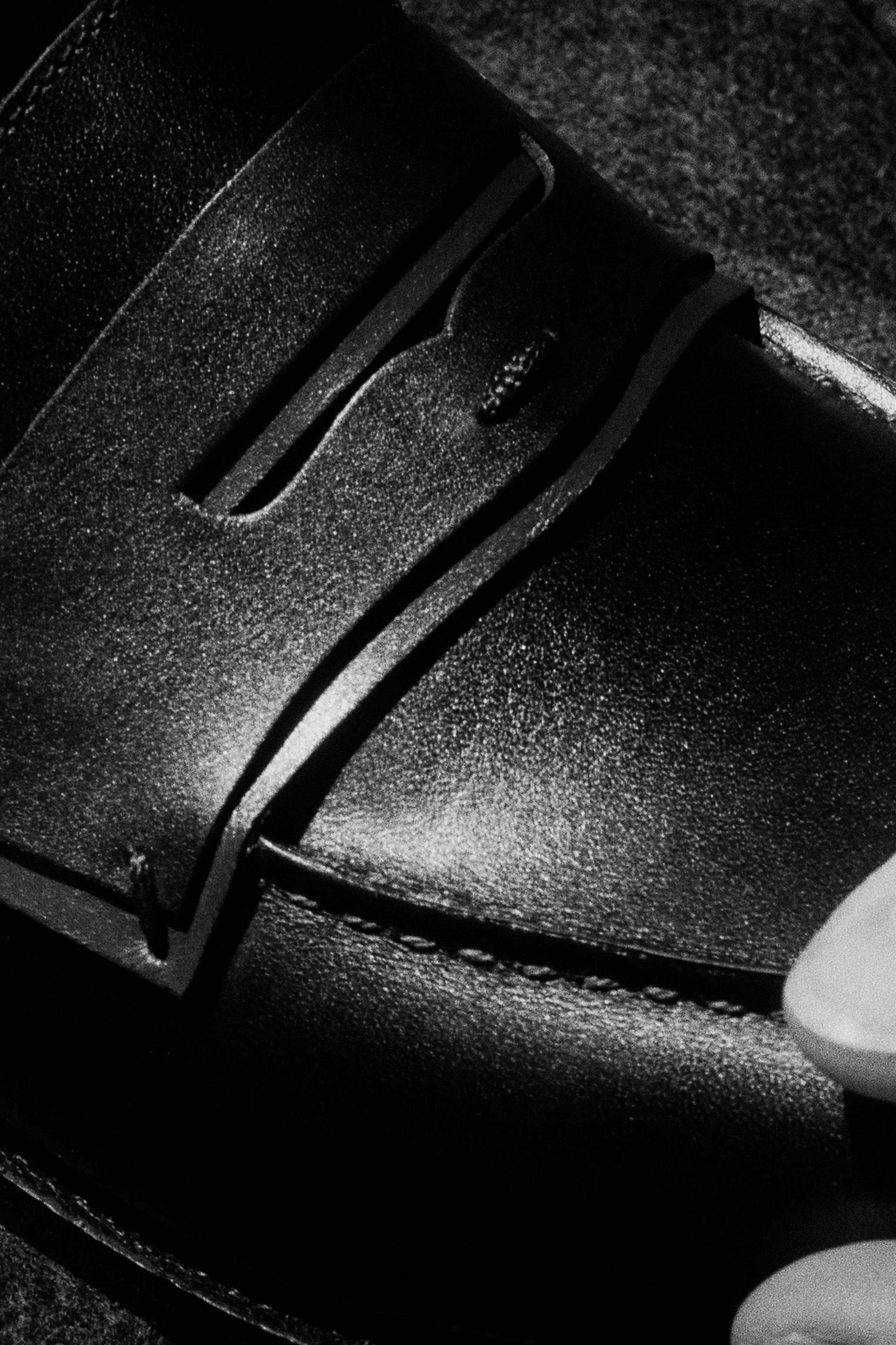 mocassins_180_jm_weston__soeur_726503.webp Soeur -MOCASSINS 180 J.M. WESTON & Noir / Terre d'ombre